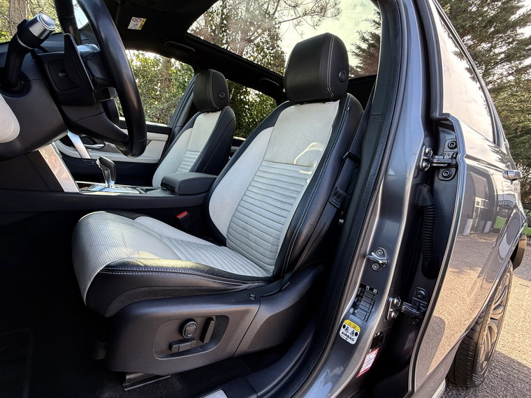 Vehicle Image 36