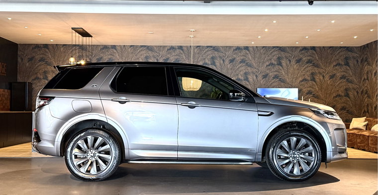 Vehicle Image 6