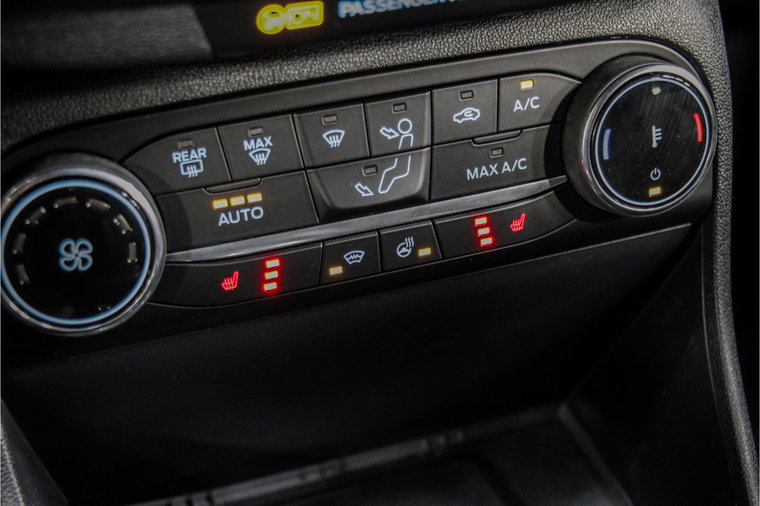 Vehicle Image 26