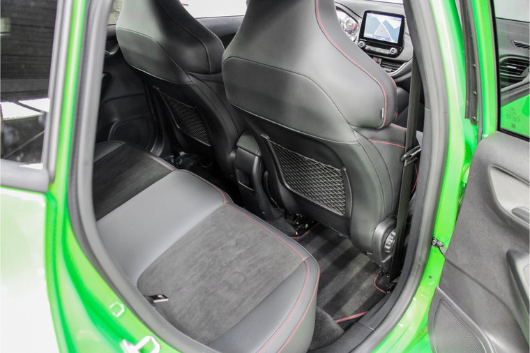 Vehicle Image 35