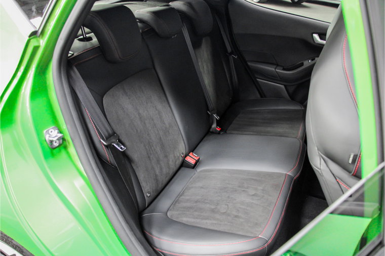 Vehicle Image 36