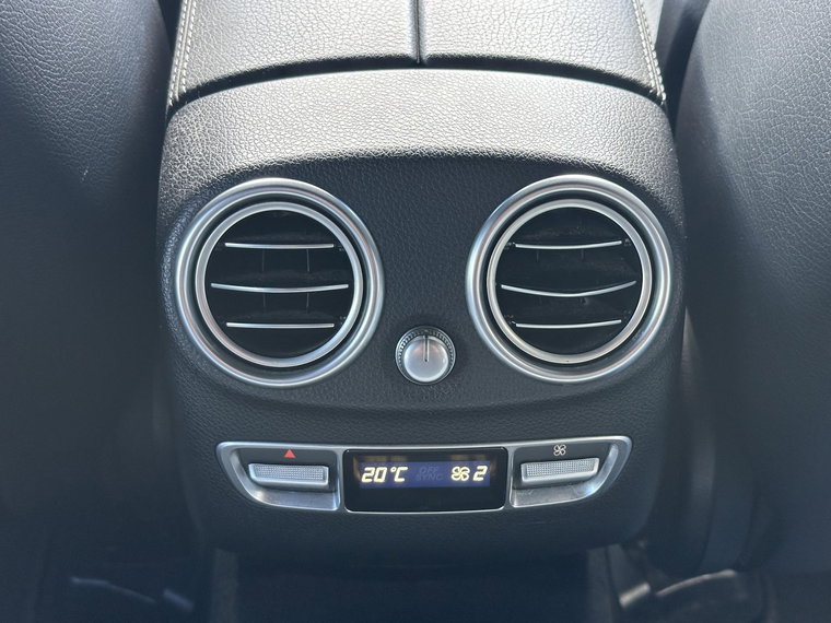 Vehicle Image 28
