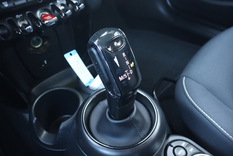 Vehicle Image 23