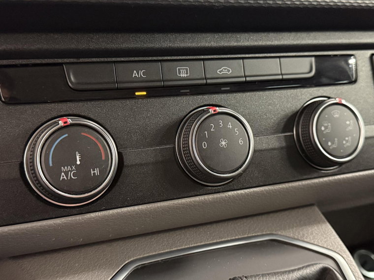 Vehicle Image 34