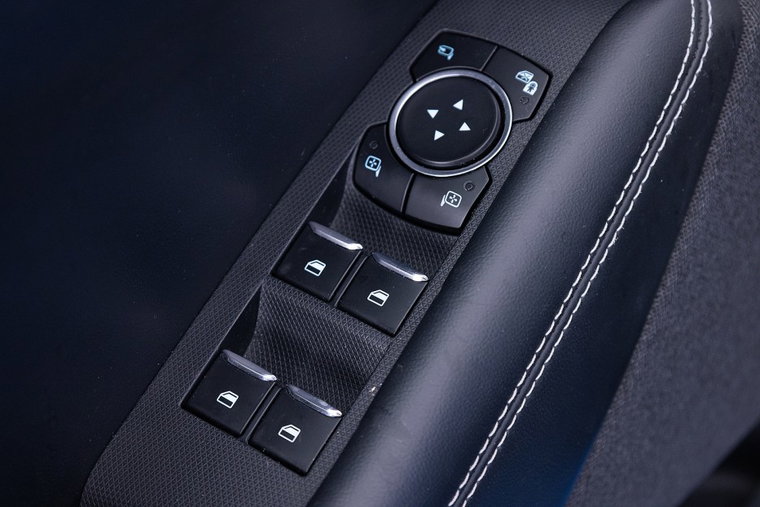 Vehicle Image 11