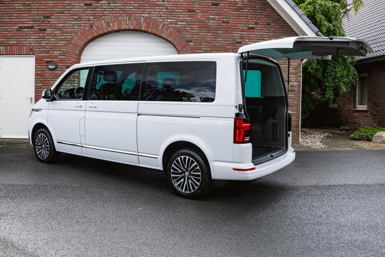 Vehicle Image 32