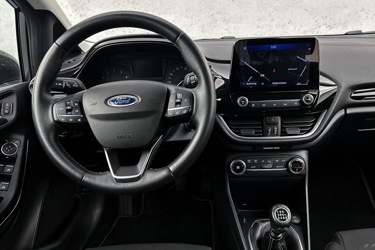 Vehicle Image 12