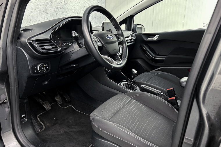 Vehicle Image 21