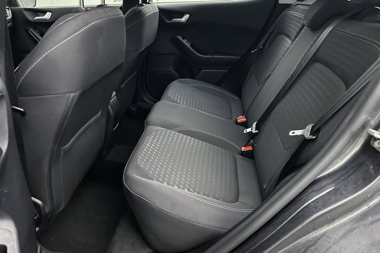 Vehicle Image 25