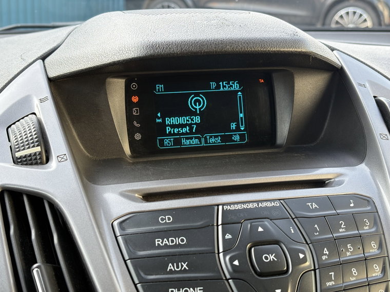 Vehicle Image 17