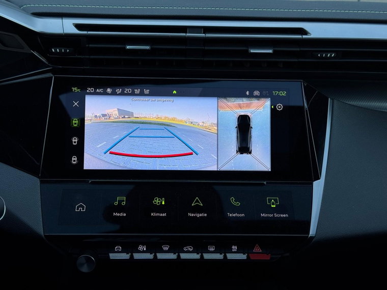 Vehicle Image 18