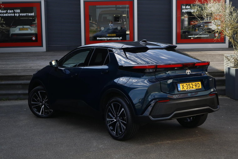 Vehicle Image 7