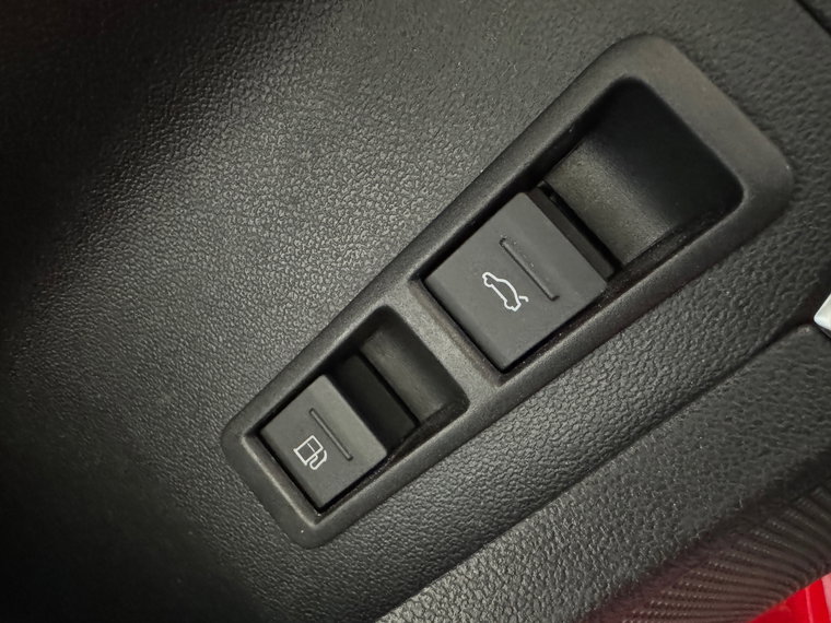 Vehicle Image 28