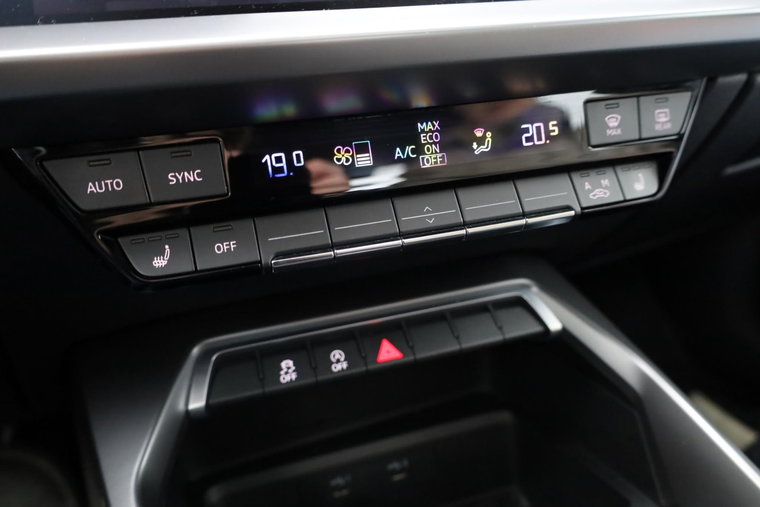 Vehicle Image 39
