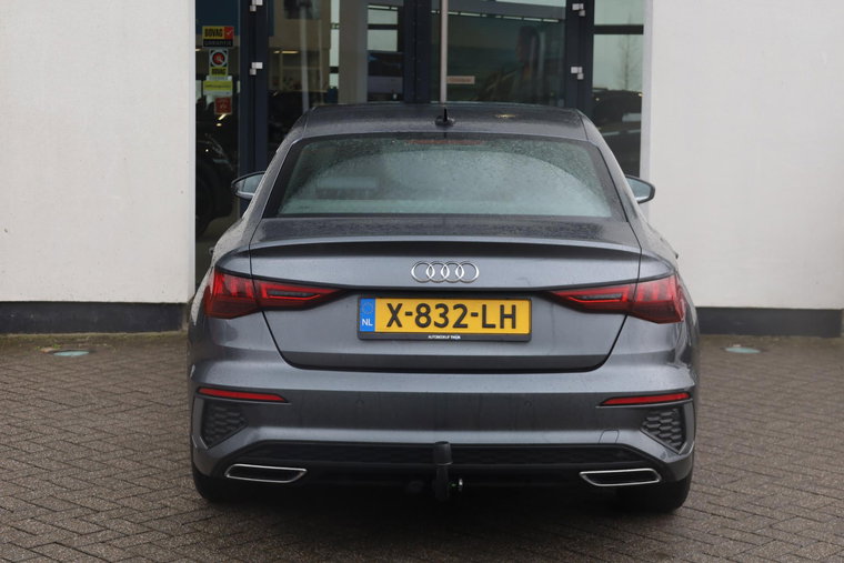 Vehicle Image 41
