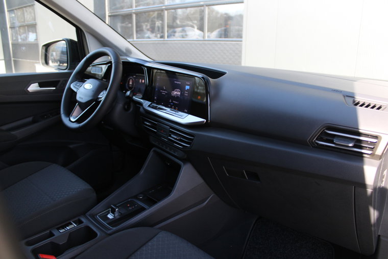 Vehicle Image 38