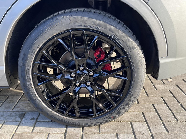 Vehicle Image 9