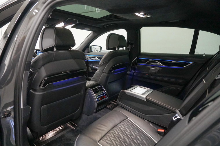 Vehicle Image 37