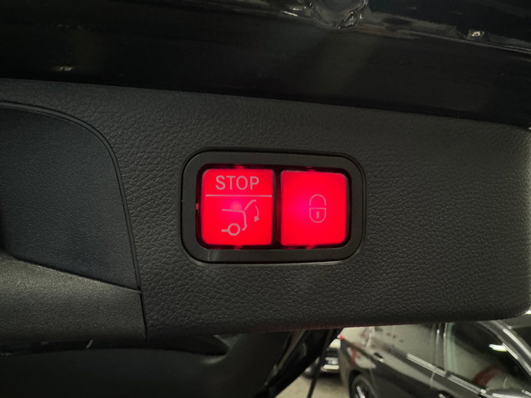 Vehicle Image 27