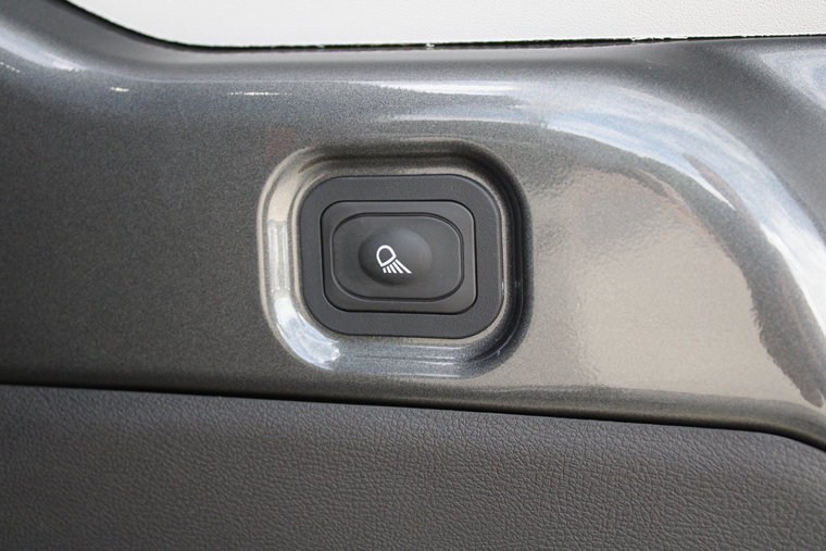 Vehicle Image 33