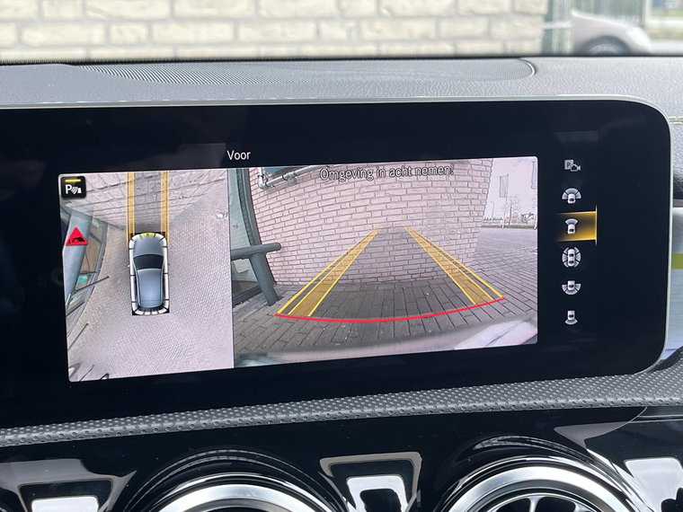 Vehicle Image 38