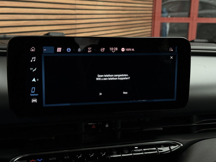 Vehicle Image 38