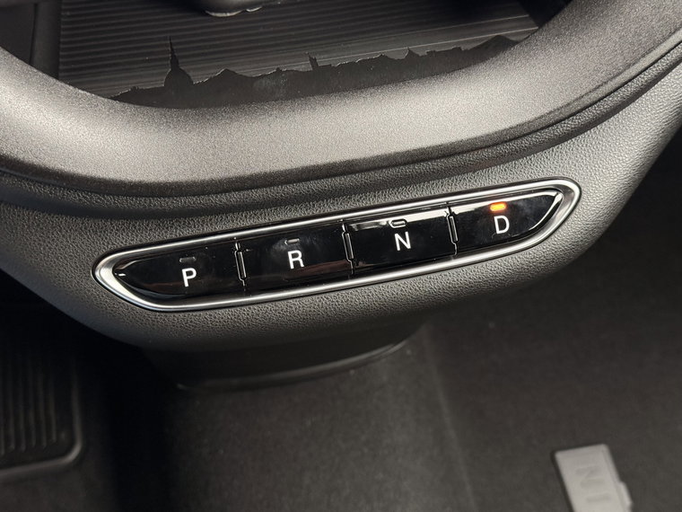 Vehicle Image 39