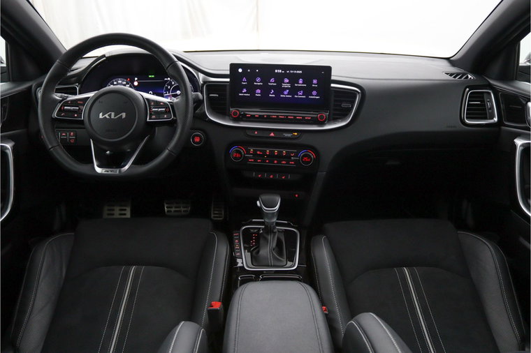 Vehicle Image 30