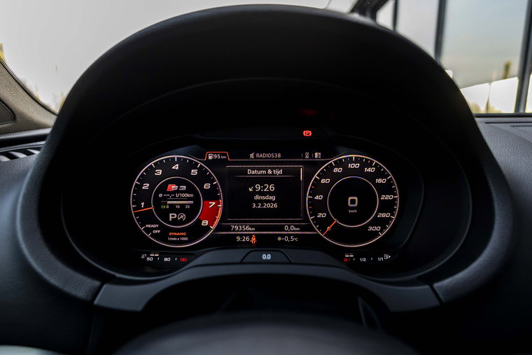 Vehicle Image 35