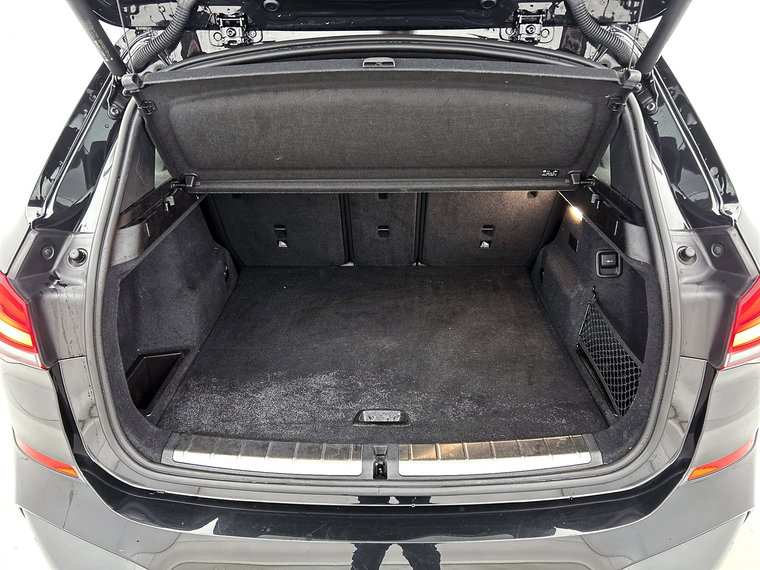 Vehicle Image 37
