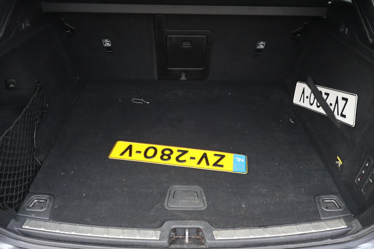 Vehicle Image 29