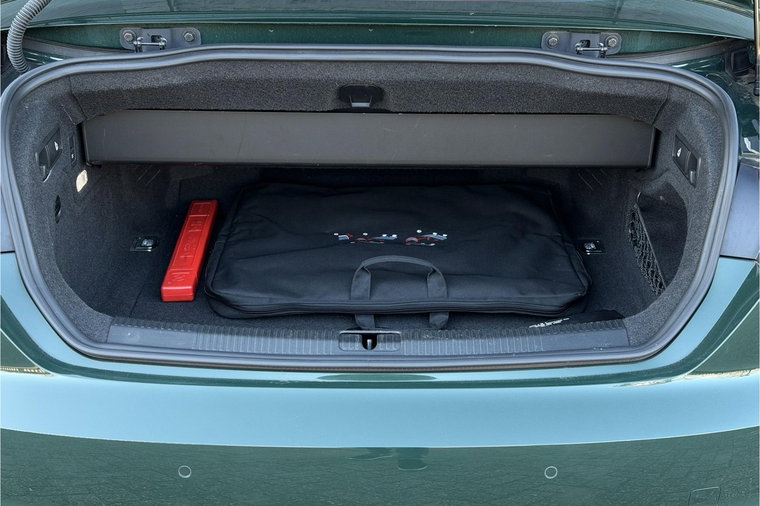 Vehicle Image 38