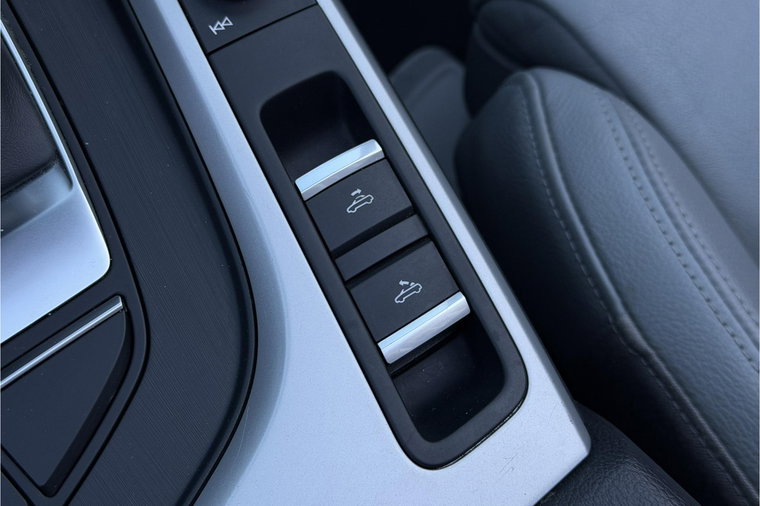 Vehicle Image 45