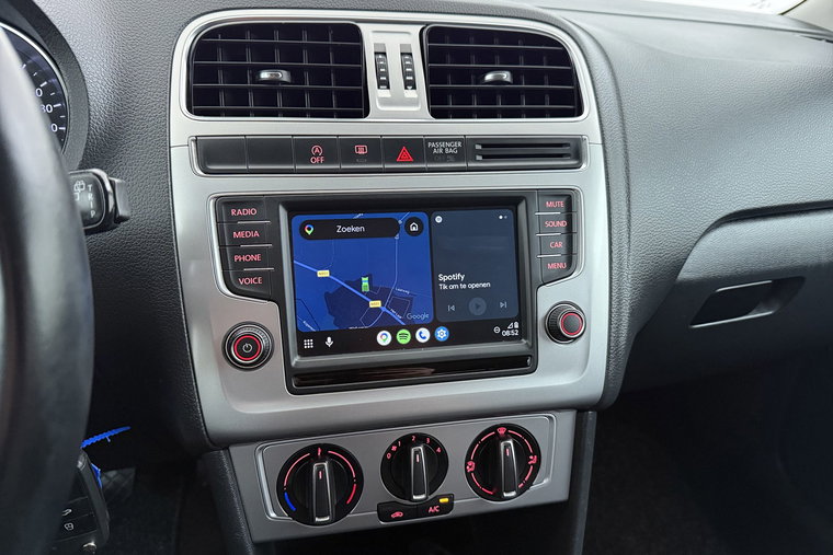 Vehicle Image 19