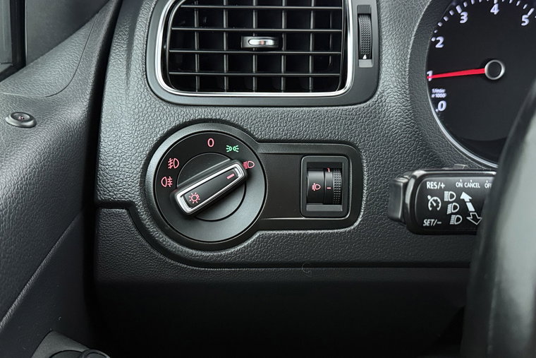 Vehicle Image 27