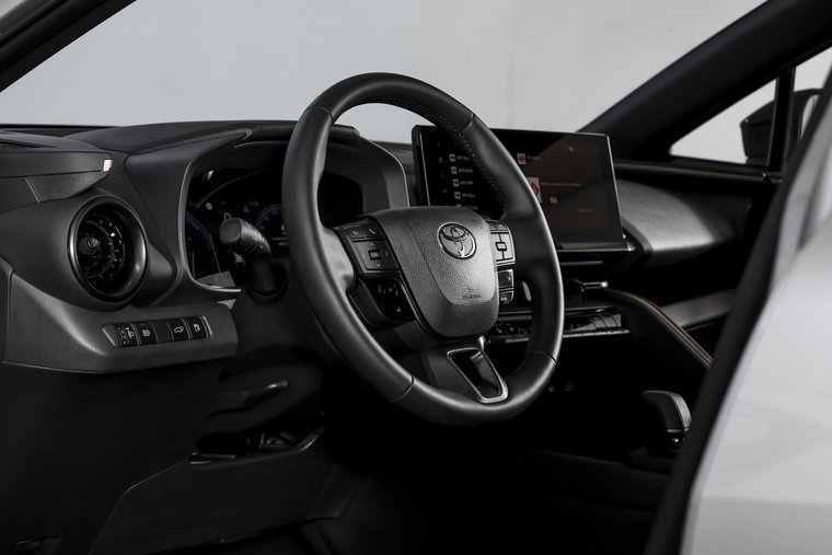 Vehicle Image 14