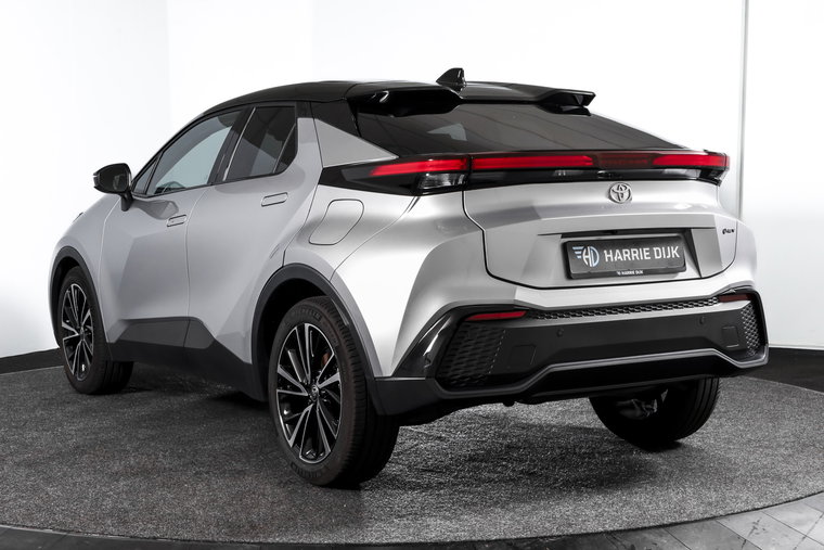Vehicle Image 24