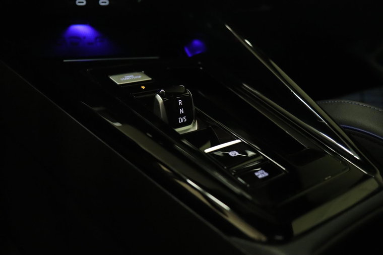 Vehicle Image 37