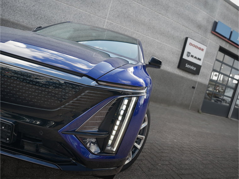 Vehicle Image 9