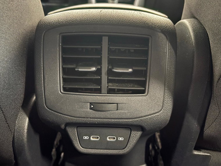 Vehicle Image 28