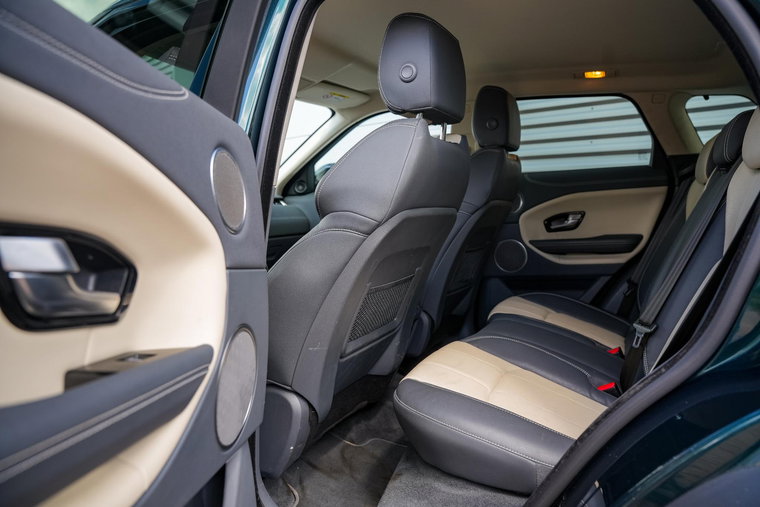 Vehicle Image 10