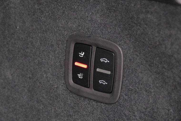 Vehicle Image 38