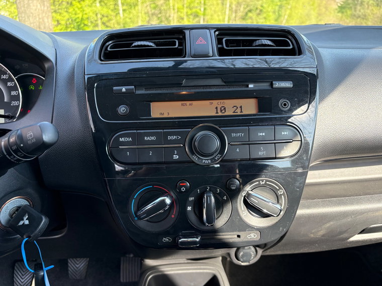 Vehicle Image 26
