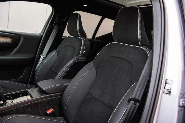 Vehicle Image 40