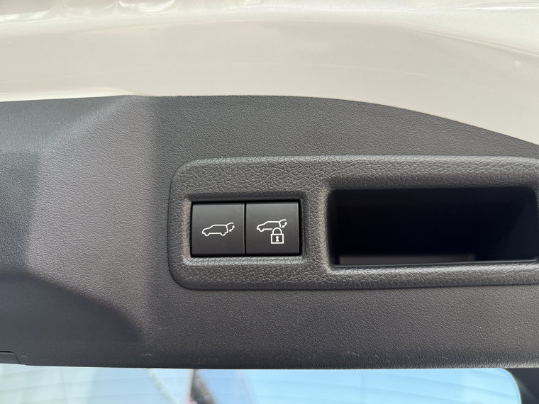 Vehicle Image 27