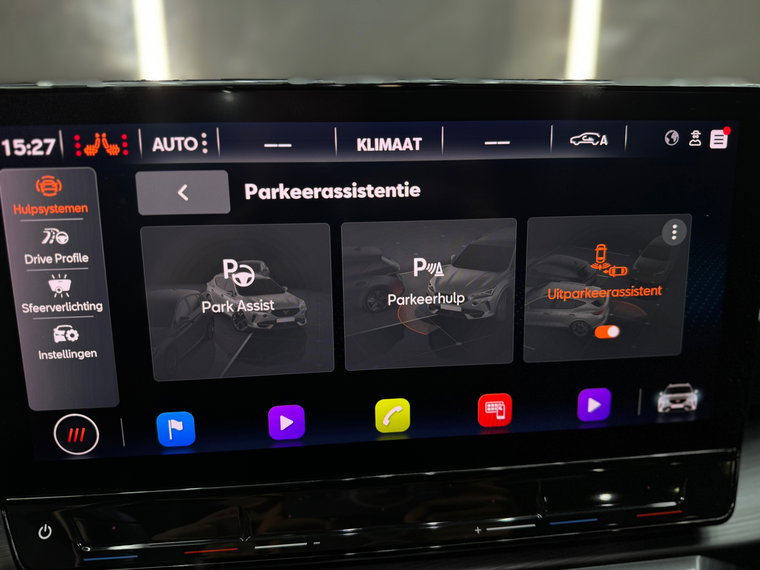 Vehicle Image 32