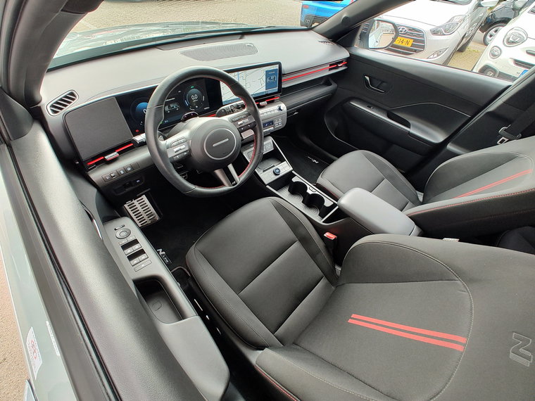 Vehicle Image 13