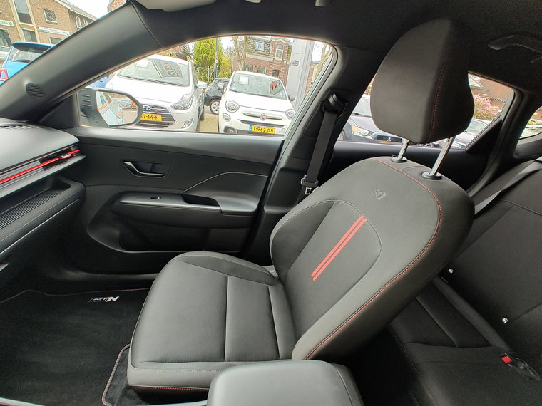 Vehicle Image 30
