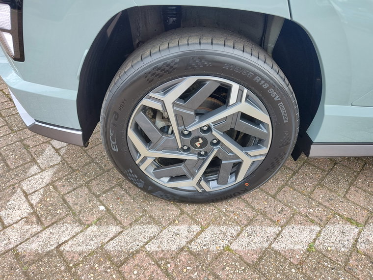 Vehicle Image 38