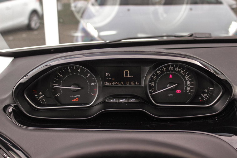 Vehicle Image 21